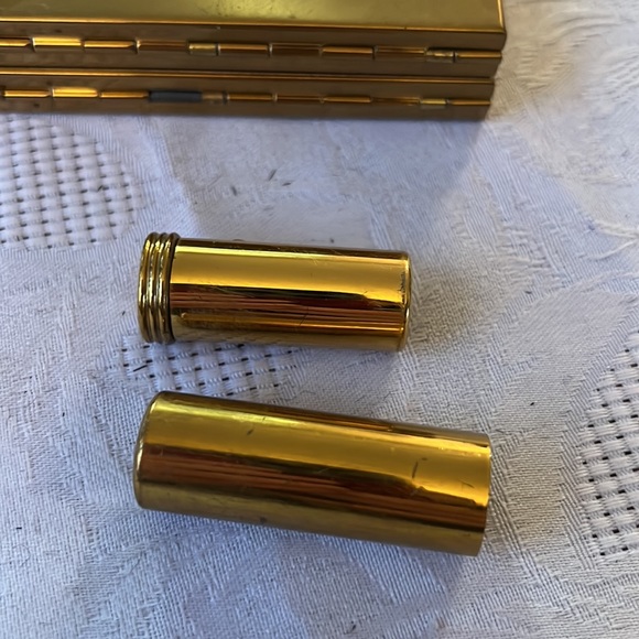 Vintage gold dance case clutch purse with lipstick holder, compact, clip, comb - Picture 3 of 16